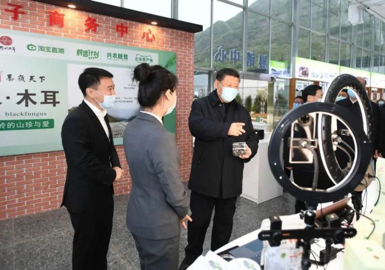 President Xi Jinping joining a livestream to promote local produce in Shaanxi Province. Credit: Xinhuanet