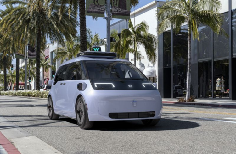 ZEEKR and Waymo's robotaxi on the road.